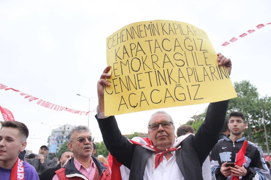 Fotoğraflarla Kılıçdaroğlu'nun Bursa mitingi: 'Sizi yok saydığınız kadınlar gönderecek' 7